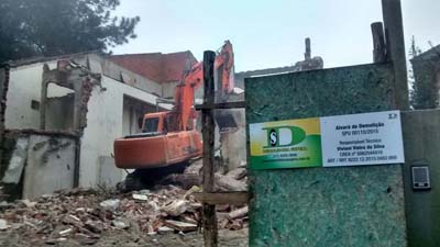 Demolição de Casa - Obra Aldeia da Serra