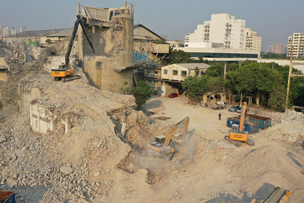 Obra Demolição de Usina