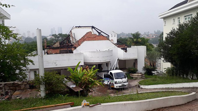 Demolição de casas - Obra Alphaville 2